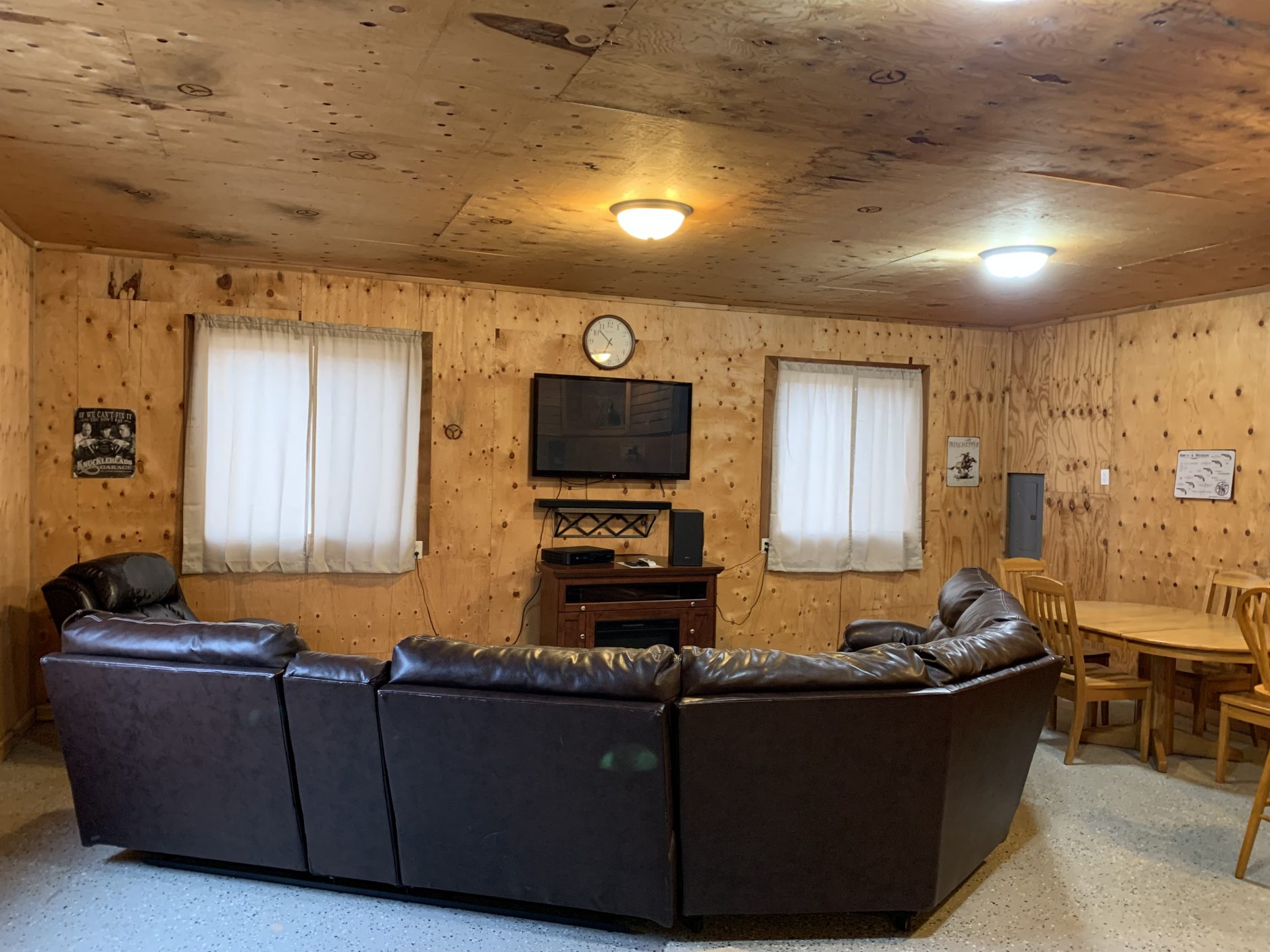 Granite Springs Lodge Game Room